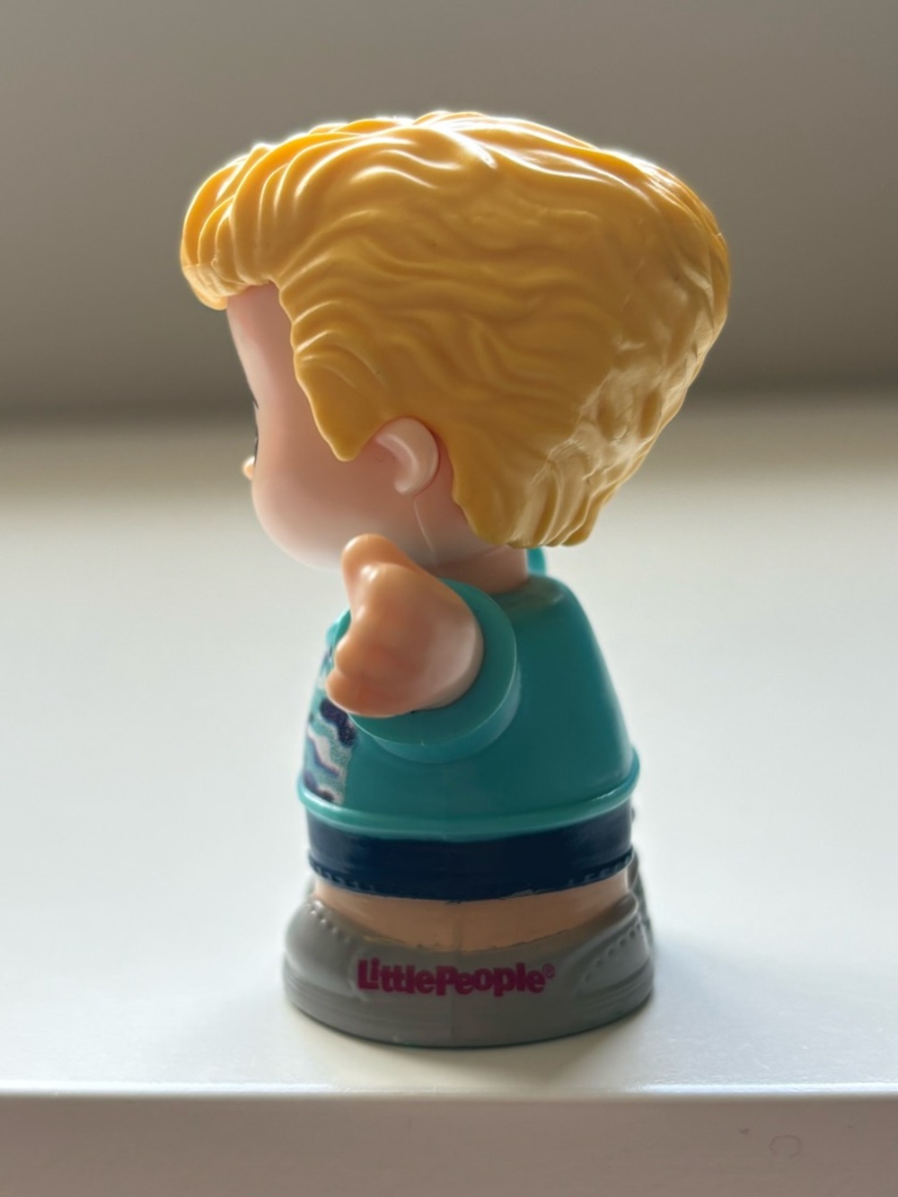 Little people blonde Ken doll - Picture 2 of 3